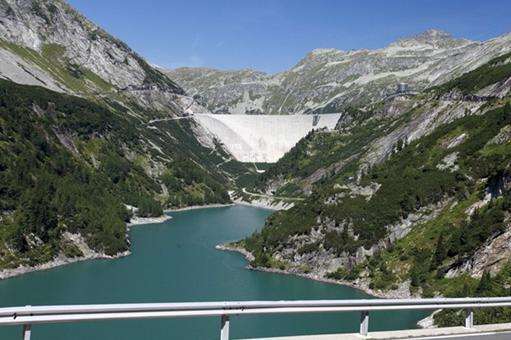 	 柯恩布莱因坝旅游