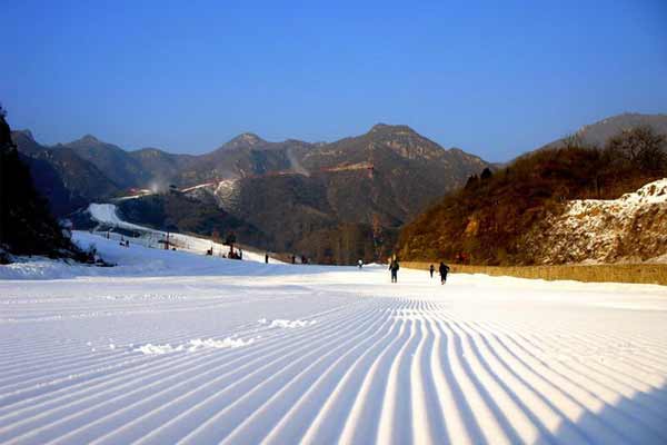 怀北国际滑雪场 畅滑一冬